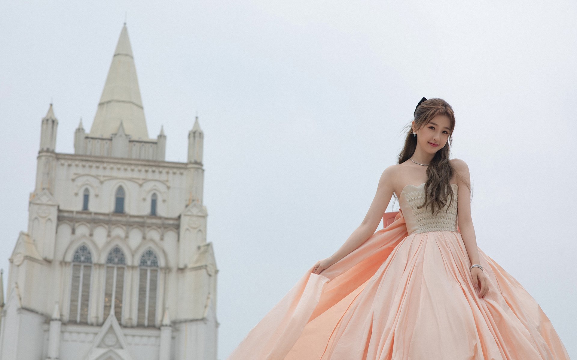 FB体育入口-WRC赛道解析：翻越山丘与泥泞赛段的王者之战，wrc越野车