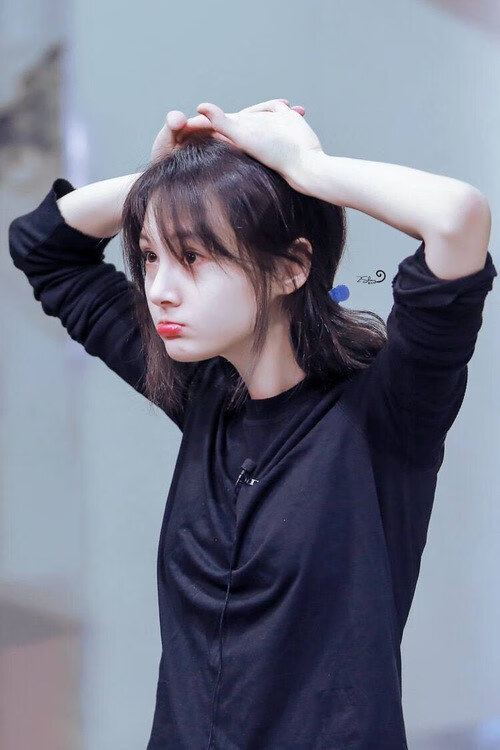 FB体育官方-_桥下快闪赛:建筑与运动融合的另类体验_,桥下运动场